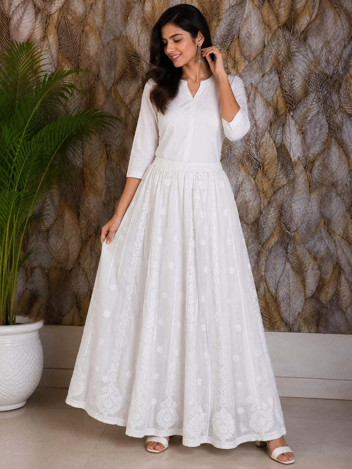 Chikankari Skirts with Bhakhiya fanda Work - White