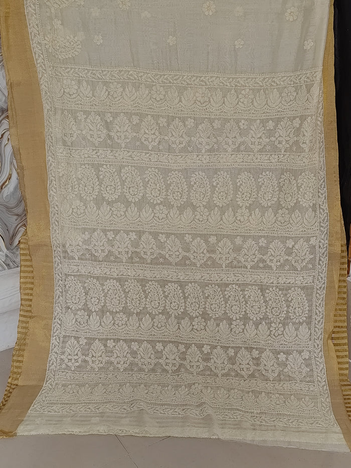 Lightweight, Chanderi weave in an elegant off-white/cream shade saree