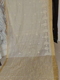 Lightweight, Chanderi weave in an elegant off-white/cream shade saree